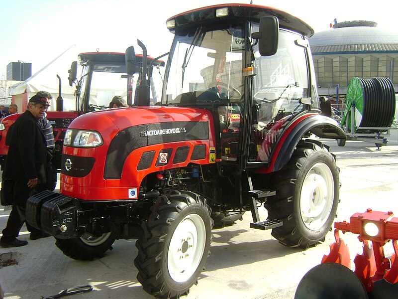 File:HOYO HY554 tractor at IndAgra Farm Romexpo 2010.JPG