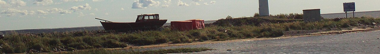 Hailuoto banner Boat on shore.jpg