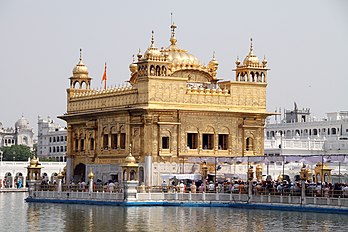 Le Harmandir Sahib, à Amritsar (Pendjab indien). (définition réelle 5 184 × 3 456)