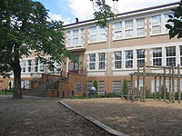 Hastings-elem.jpg