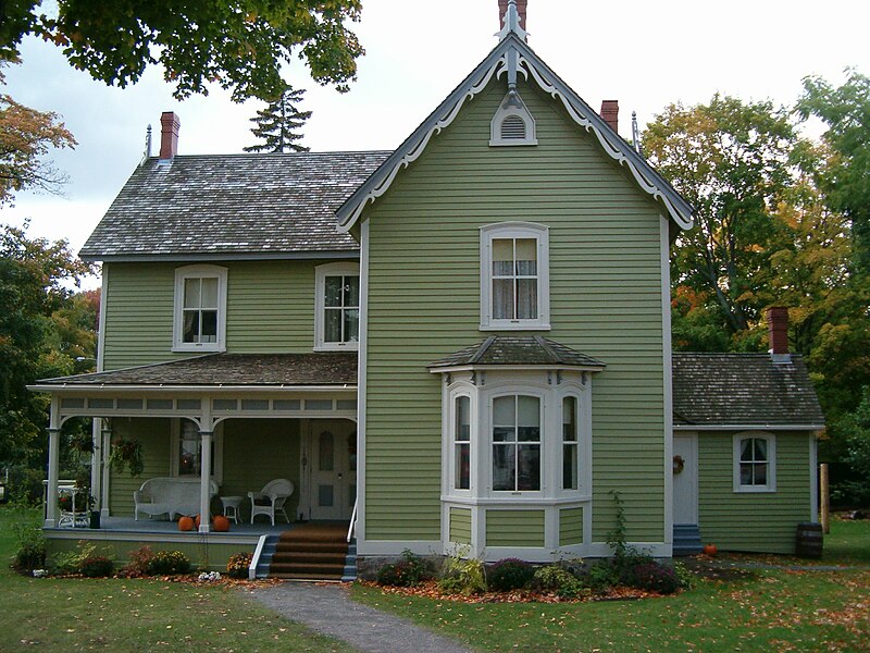 File:Historic House in Fall2006.JPG