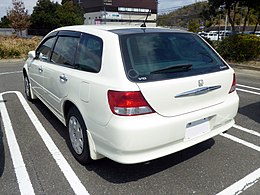 Honda Avancier V (LA-TA3) spate.jpg