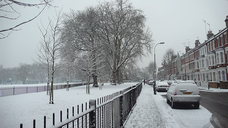 File:Hurlingham Road and Hurlingham Park, London SW6 - geograph.org.uk - 1704312.jpg