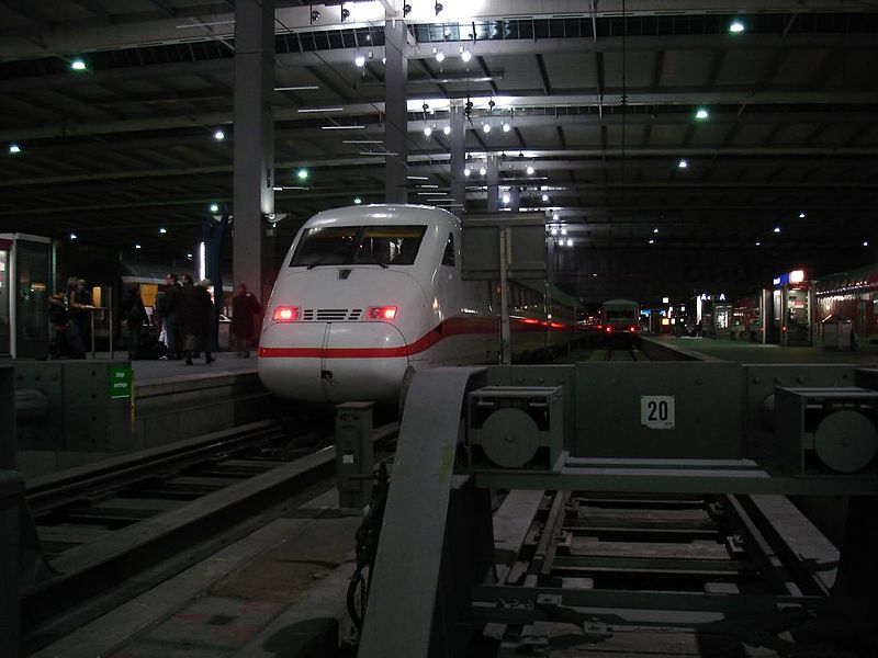 File:ICE München Hauptbahnhof (503221683).jpg