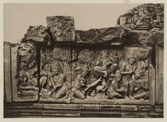 KITLV 40028 - Kassian Céphas - Reliefs on the terrace of the Shiva temple of Prambanan near Yogyakarta - 1889-1890.tif