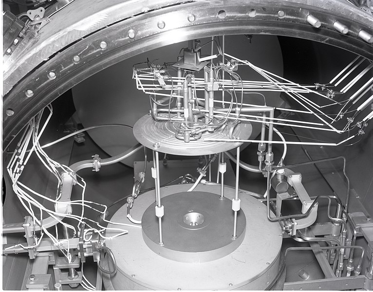 File:KLYSTRON BEAM CALORIMETER IN HUGHES TANK - NARA - 17419690.jpg