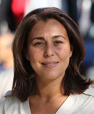 Fortune Salaire Mensuel de Karima Souid Combien gagne t il d argent ? 10 000,00 euros mensuels