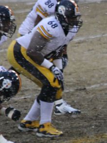 Beachum with the Steelers in 2013 Kelvin Beachum 68 on offensive line 2013.jpg