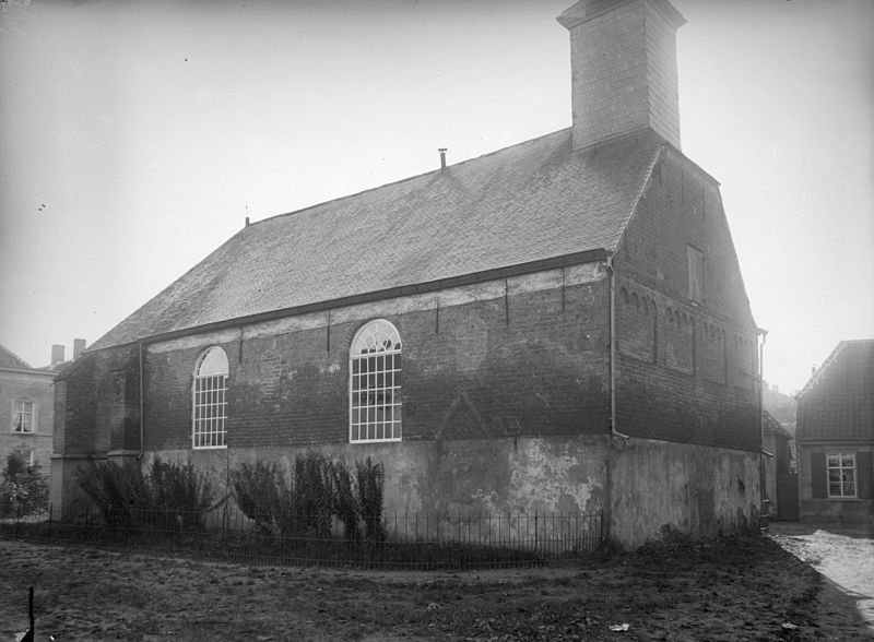 File:Kerk vanuit het noord-westen - Oirschot - 20171466 - RCE.jpg