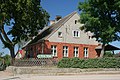 English: Residential building in Klaniny Polski: Butynek mieszkalny ze sklepem we wsi Klaniny.