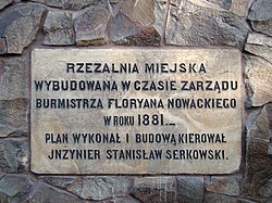 Polski: Kraków - ul. Zabłocie 13 - dawna rzezalnia miejska - tabliczka pamiątkowa English: Kraków - building at Zabłocie 13 street - former city's abattoir memoir plate