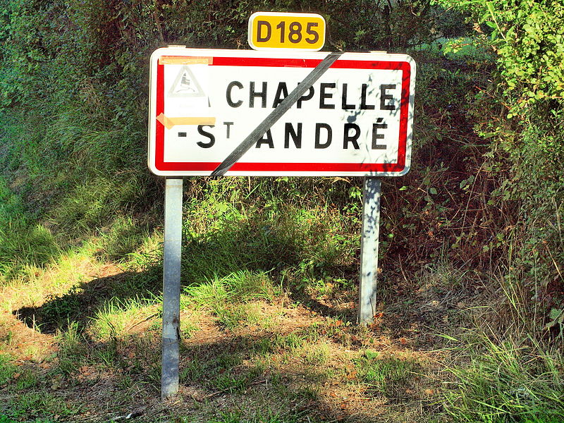 File:La Chapelle-Saint-André-FR-58-panneau d'agglomération-02.jpg