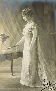 Lady Margaret Evelyn Cambridge.jpg