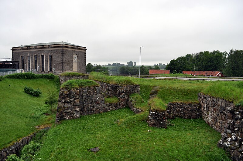 File:Lagaholms slottsruin 01.jpg