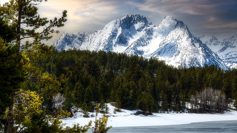 File:Lake Jackson, Wyoming (49936182298).jpg