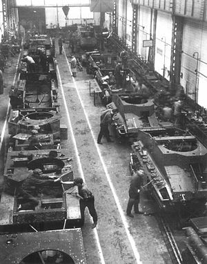 Les Ateliers de construction d'Issy-les-Moulineaux, 1935 AMC 35 ACG 1 Tanks.jpg