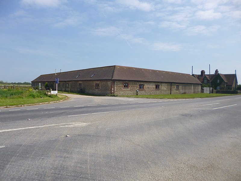 File:Lidsey, Headhone Barns - geograph.org.uk - 3981753.jpg