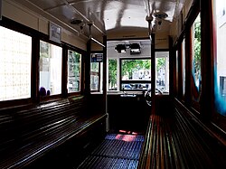 Ascensor do Lavra - inside