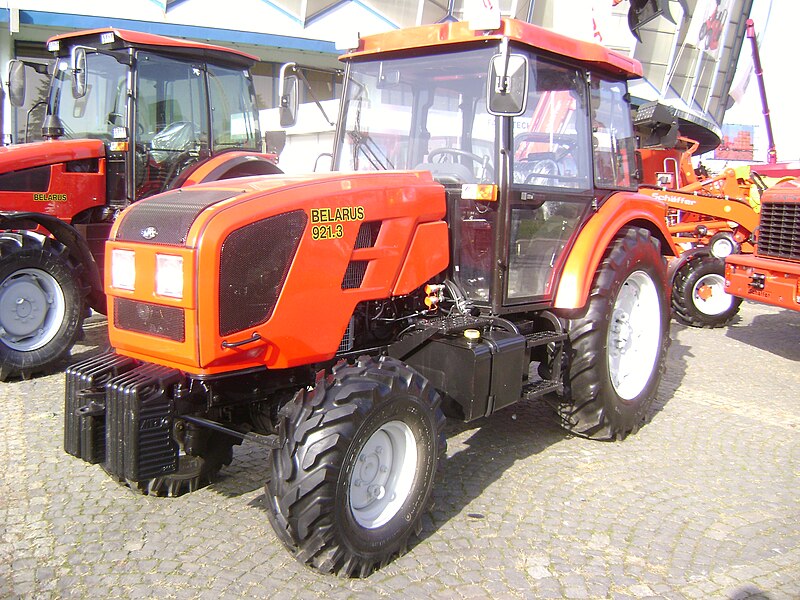File:MTZ-921.3 Belarus Tractor at IndAgra Farm Romexpo 2010.JPG