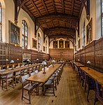 Magdalen College, Aula, Besar Segi Empat