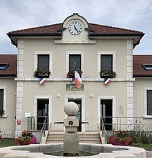 Mairie Cessy Ain 7.jpg