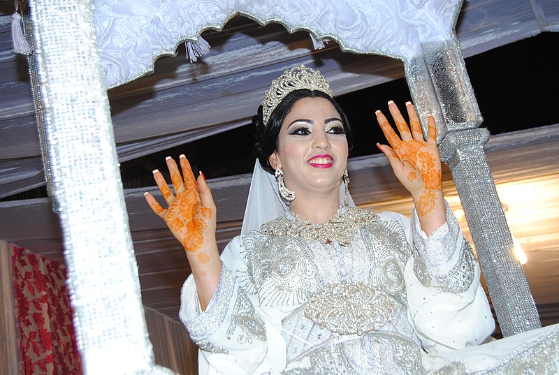 File:Mode cérémonie de mariage au Maroc.jpg