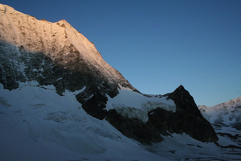 File:Mont Blanc de Cheilon - img 10634.jpg