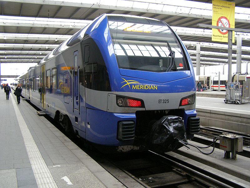 File:Munchen Hbf ET 325 1.jpg