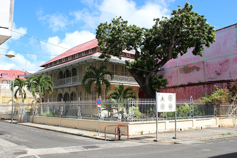 File:Musée Saint-John Perse 001.JPG