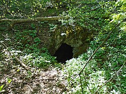 A Nagyszénási-barlang bejárata
