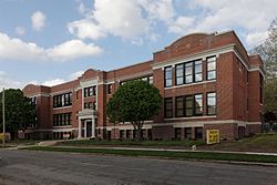 Neely School Building 01.jpg