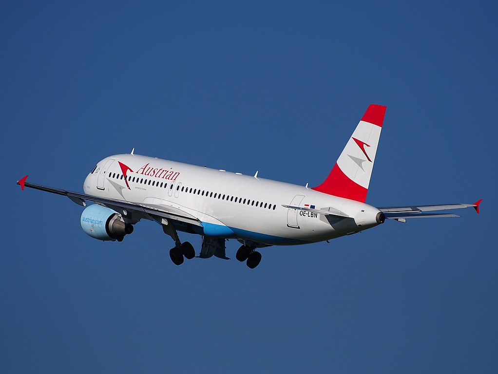 File:OE-LBN Austrian Airlines Airbus 