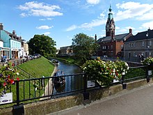 On the town bridge in March - geograph.org.uk - 3108774.jpg