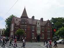 The former Old Municipal Chambers, January 2007 Our City O-Tautahi, Christchurch, NZ.jpg