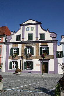 Town hall of Pollau, Styria, population ca. 2000 Pollau (Steiermark) - Rathaus.jpg