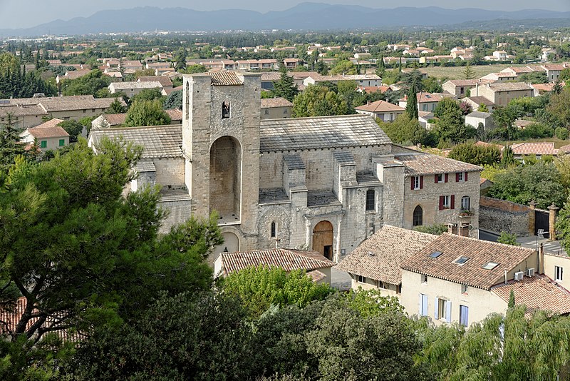 File:Pernes-les-Fontaines église Notre-Dame-de-Nazareth 02.jpg