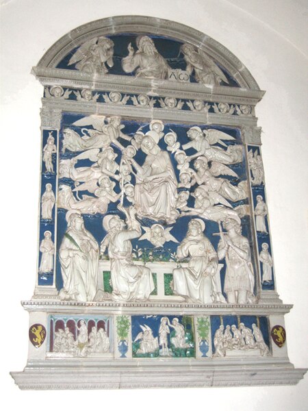 File:Pieve delle sante Flora e Lucilla Assunta.jpg