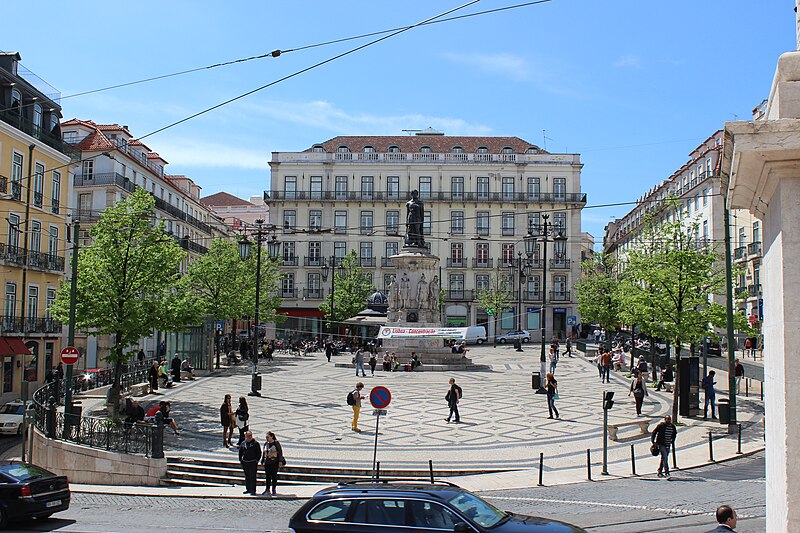 File:Praça Luís de Camões, Lisboa, 2015 (photo by Metro Centric from Flickr, id 25509466376).jpg