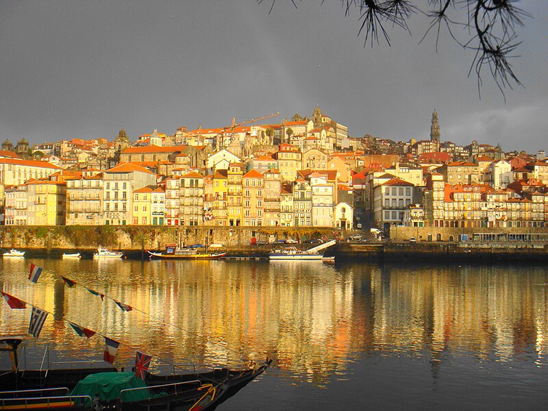 File:Ribeira do porto.jpg