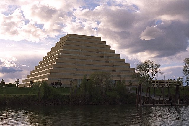 Image: Sacramento river bank pyramid 20.4