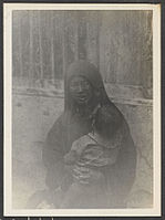 Salar wife and baby from Xunhua