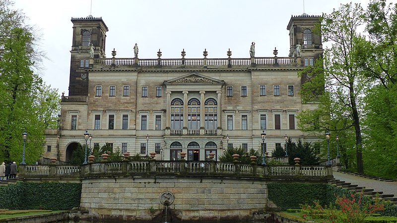 File:Schloss Albrechtsberg Dresden 03.JPG