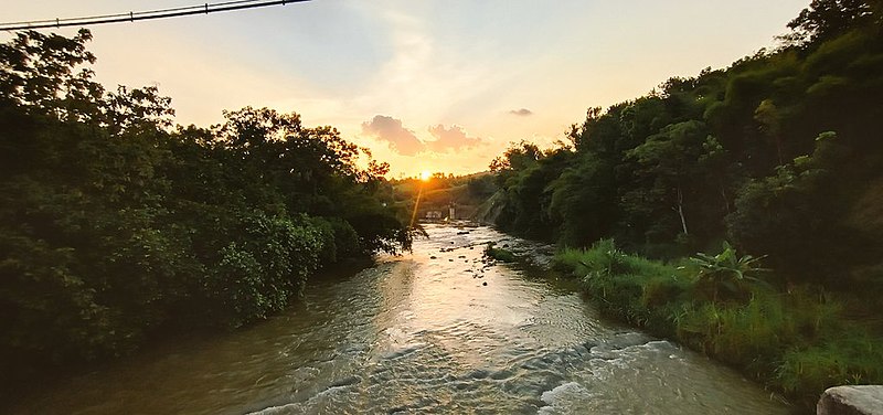 File:Senja membuatku terlena.jpg