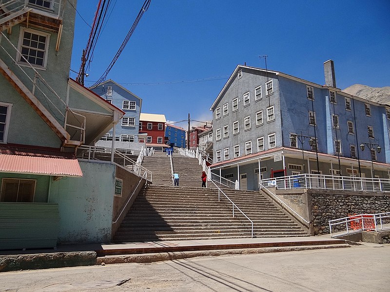 File:Sewell Central stair way (11).jpg