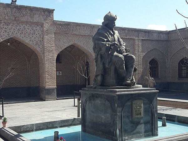 Image: Shah Ismail I Statue