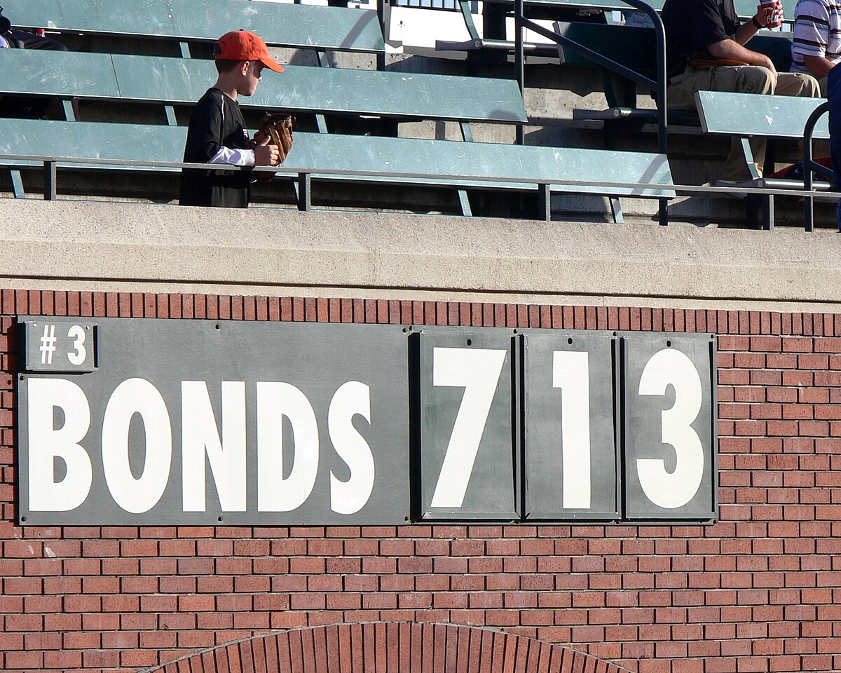 Pujols hits 693rd home run, ties one Bonds record