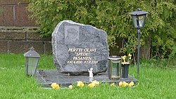 Могила Спеде Пасанена на кладбище Хиетаниеми (Хельсинки)