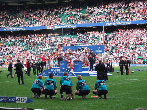 St Helens lifting the Challenge Cup trophy after the 2006 Final