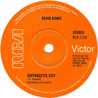 Description de l'image Suffragette City by David Bowie UK vinyl single.png.