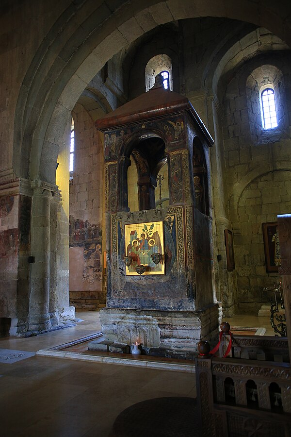 Svetitskhoveli Cathedral виноград